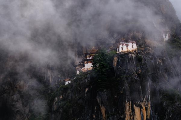 Paro Taktsang (Tiger’s Nest) Monastery in Morning Fog, Bhutan Nyechhu_Shar-ri, Bhutan