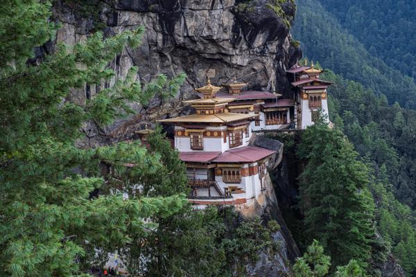 Paro Taktsang (Tiger’s Nest) Monastery Clinging to a Cliff, Bhutan Nyechhu_Shar-ri, Bhutan