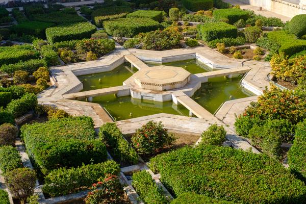 Geometric Garden Fountain in Jaipur, Rajasthan (India) Jaipur Municipal Corporation, India